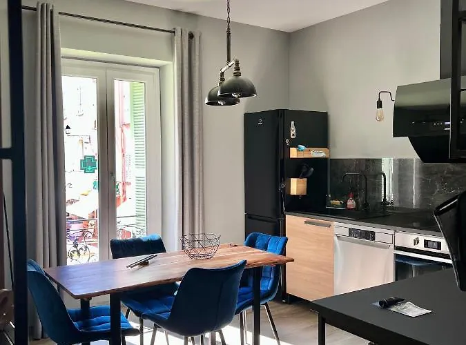 3 Pieces De Reve A * Мантон